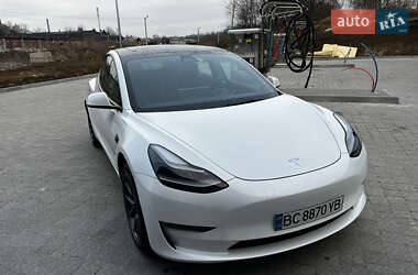 Седан Tesla Model 3 2021 в Львове