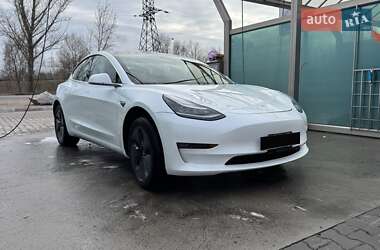 Седан Tesla Model 3 2019 в 
