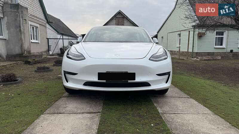 Седан Tesla Model 3 2019 в Днепре