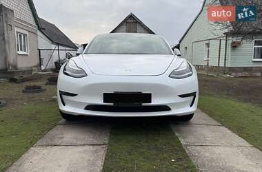 Седан Tesla Model 3 2019 в 