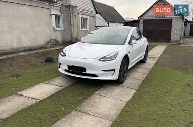 Седан Tesla Model 3 2019 в 