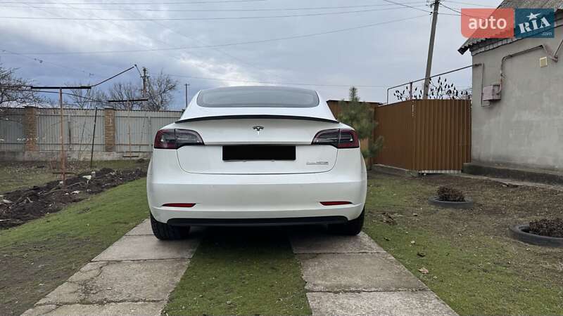 Седан Tesla Model 3 2019 в Днепре