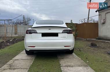 Седан Tesla Model 3 2019 в 