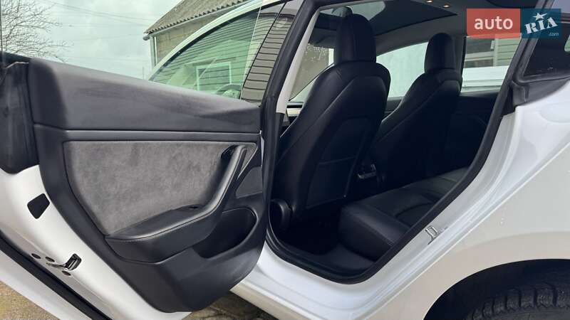 Седан Tesla Model 3 2019 в Днепре