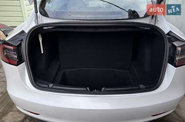 Седан Tesla Model 3 2019 в 