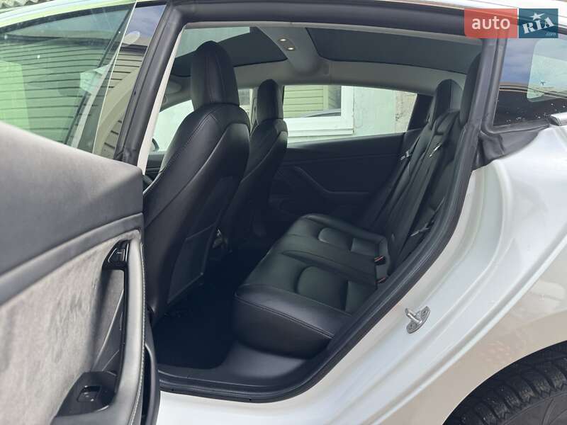 Седан Tesla Model 3 2019 в Днепре