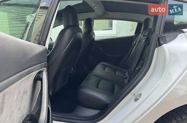 Седан Tesla Model 3 2019 в 