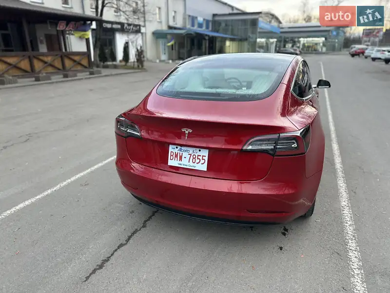 Седан Tesla Model 3 2018 в 