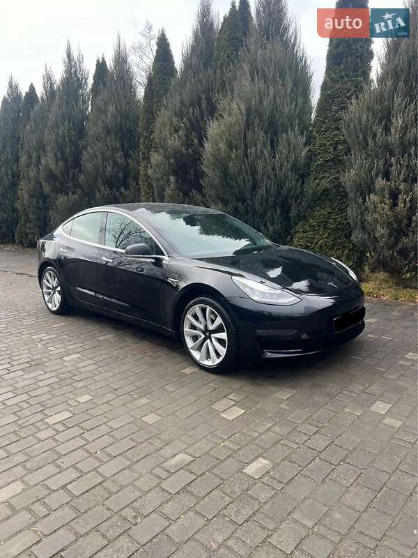 Седан Tesla Model 3 2019 в Самборе