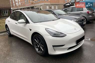 Седан Tesla Model 3 2021 в Києві