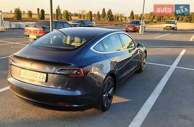 Седан Tesla Model 3 2020 в Днепре