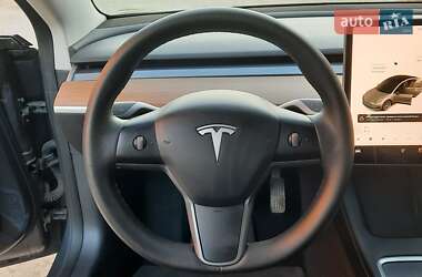 Седан Tesla Model 3 2020 в 