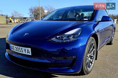 Седан Tesla Model 3 2023 в Дніпрі