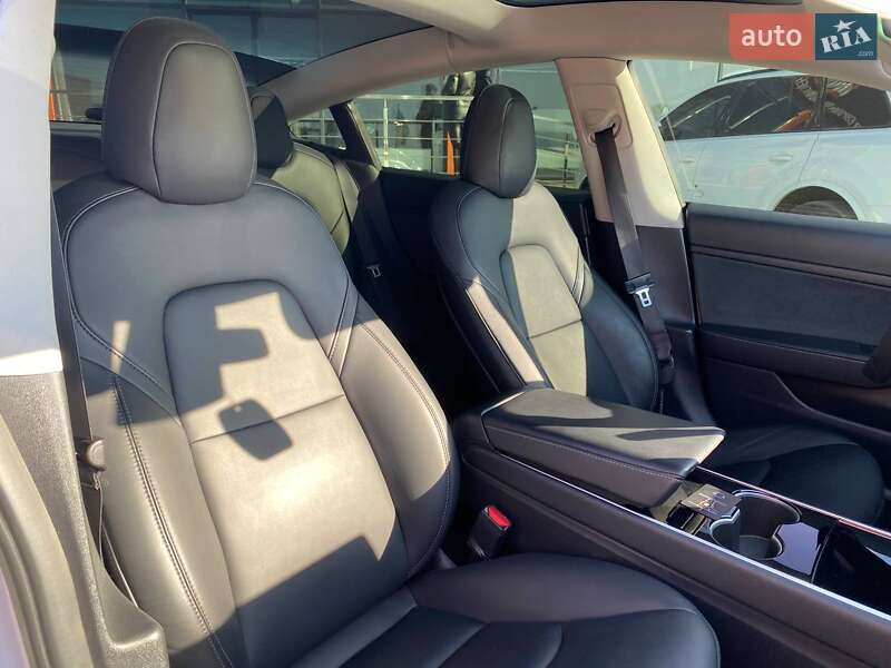 Седан Tesla Model 3 2020 в Львове фото 23 Седан Tesla Model 3 2020 в Львове