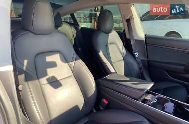 Седан Tesla Model 3 2020 в 