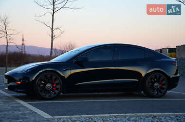 Седан Tesla Model 3 2021 в 