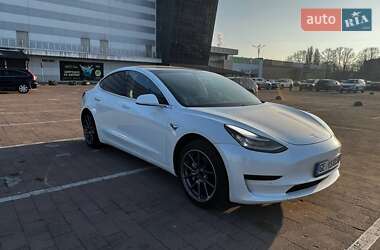 Седан Tesla Model 3 2020 в Житомире