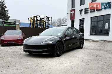 Седан Tesla Model 3 2024 в 