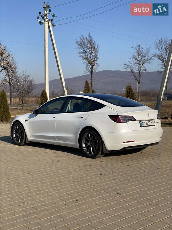 Седан Tesla Model 3 2021 в Иршаве фото 3 Седан Tesla Model 3 2021 в Иршаве