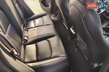 Седан Tesla Model 3 2019 в Тячеві