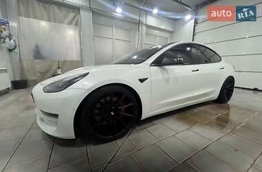 Седан Tesla Model 3 2021 в Києві