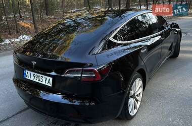 Седан Tesla Model 3 2019 в 