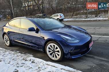 Седан Tesla Model 3 2022 в Киеве