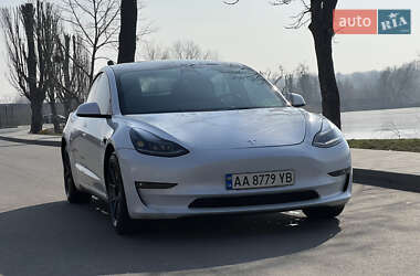 Седан Tesla Model 3 2022 в Киеве