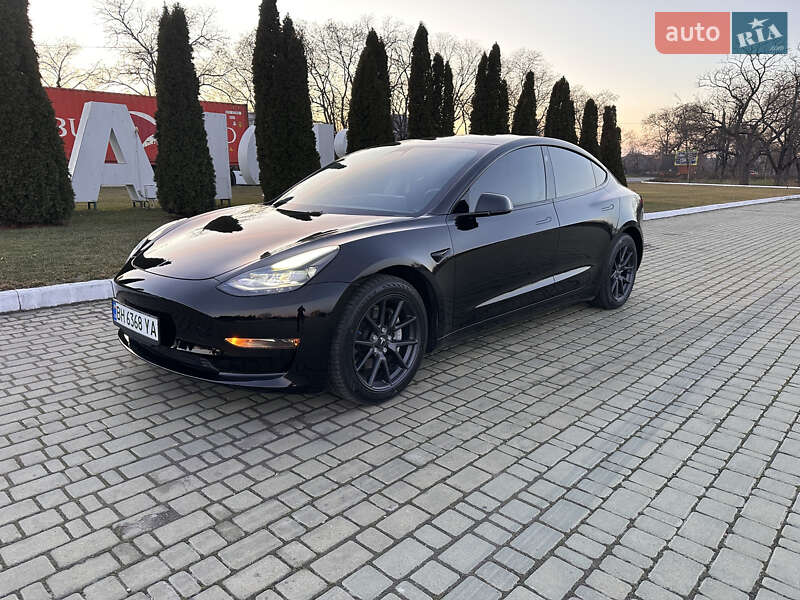 Tesla Model 3 2021