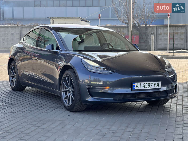Седан Tesla Model 3 2018 в 