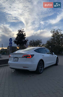 Седан Tesla Model 3 2023 в Виннице