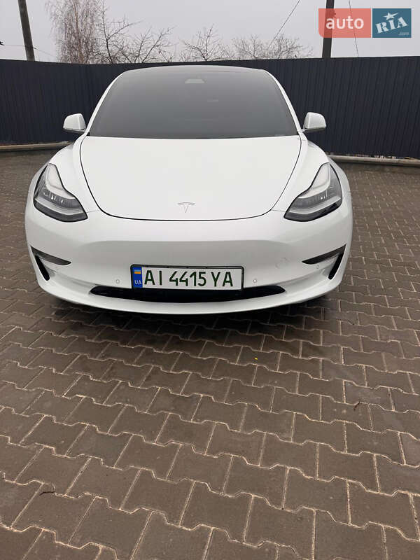 Седан Tesla Model 3 2018 в Белой Церкви