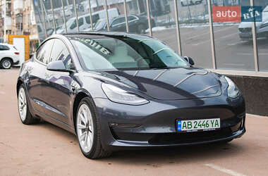 Седан Tesla Model 3 2022 в Киеве