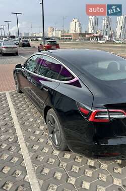 Седан Tesla Model 3 2018 в 