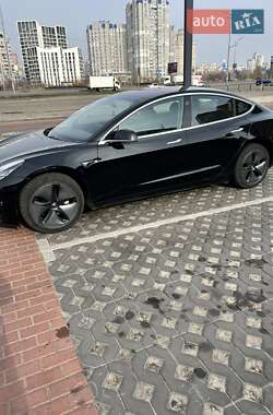 Седан Tesla Model 3 2018 в 