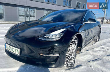 Седан Tesla Model 3 2018 в Киеве