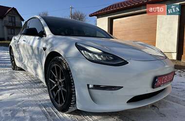 Седан Tesla Model 3 2019 в Новояворівську