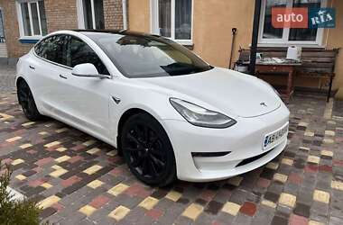 Седан Tesla Model 3 2019 в Казатине