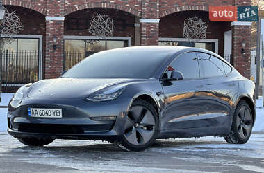 Седан Tesla Model 3 2018 в Киеве