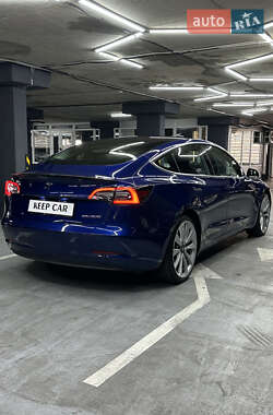 Седан Tesla Model 3 2018 в 