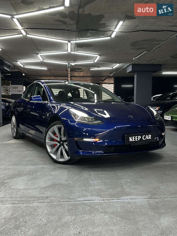 Седан Tesla Model 3 2018 в 