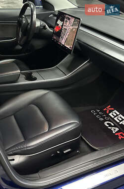 Седан Tesla Model 3 2018 в 