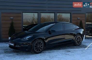 Седан Tesla Model 3 2022 в Ровно