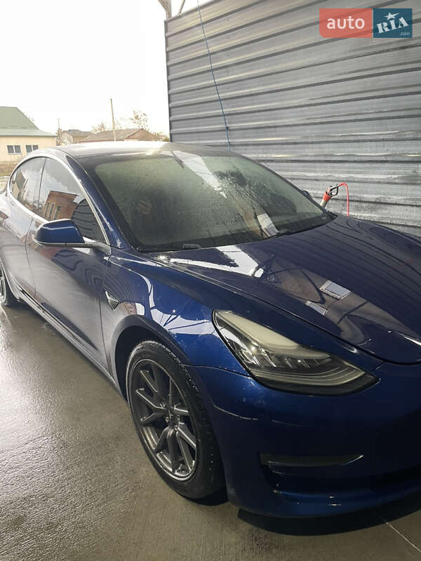 Седан Tesla Model 3 2019 в Камені-Каширському