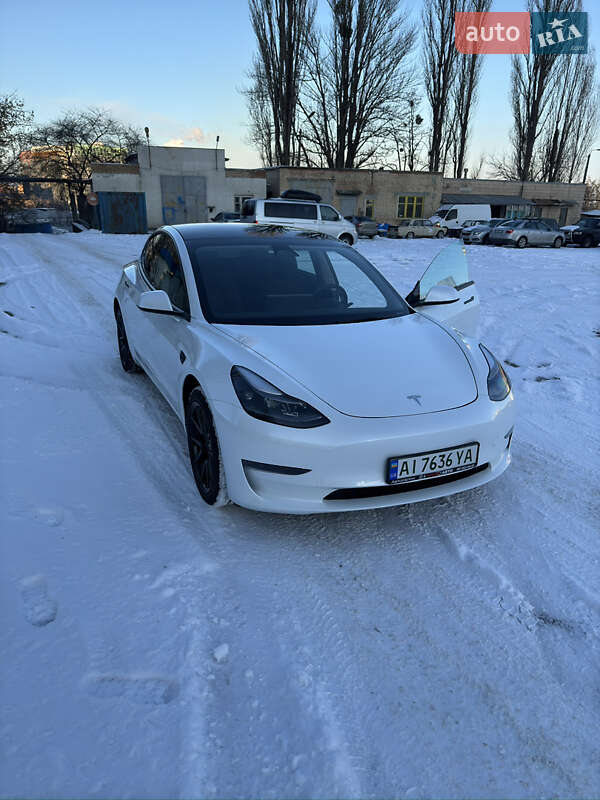 Tesla Model 3 2023