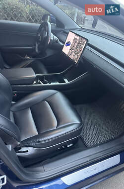 Седан Tesla Model 3 2018 в 