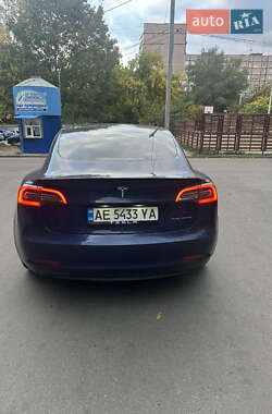 Седан Tesla Model 3 2018 в 