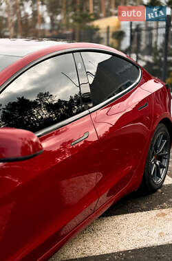 Седан Tesla Model 3 2018 в Житомире