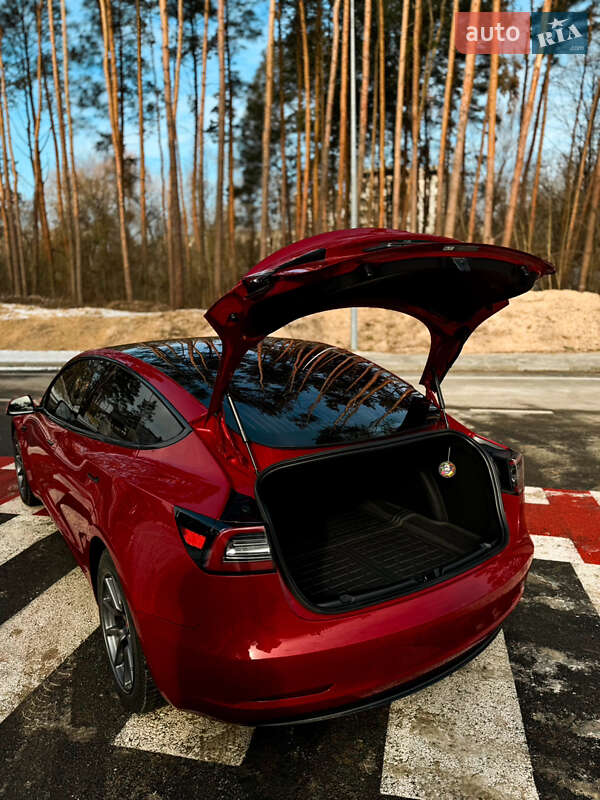 Седан Tesla Model 3 2018 в Житомирі