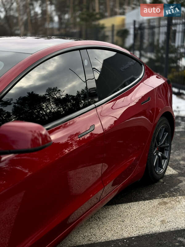 Седан Tesla Model 3 2018 в Житомирі